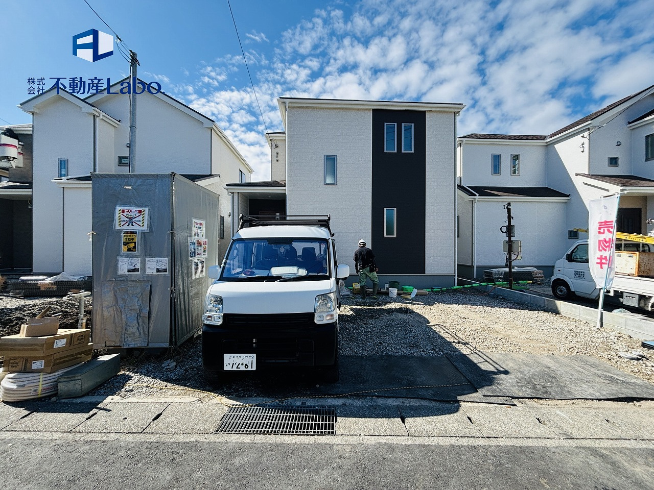 ハートフルタウン　沼津市大塚8番　全３棟　の前面道路含む現地写真|建築途中をお楽しみいただけます！