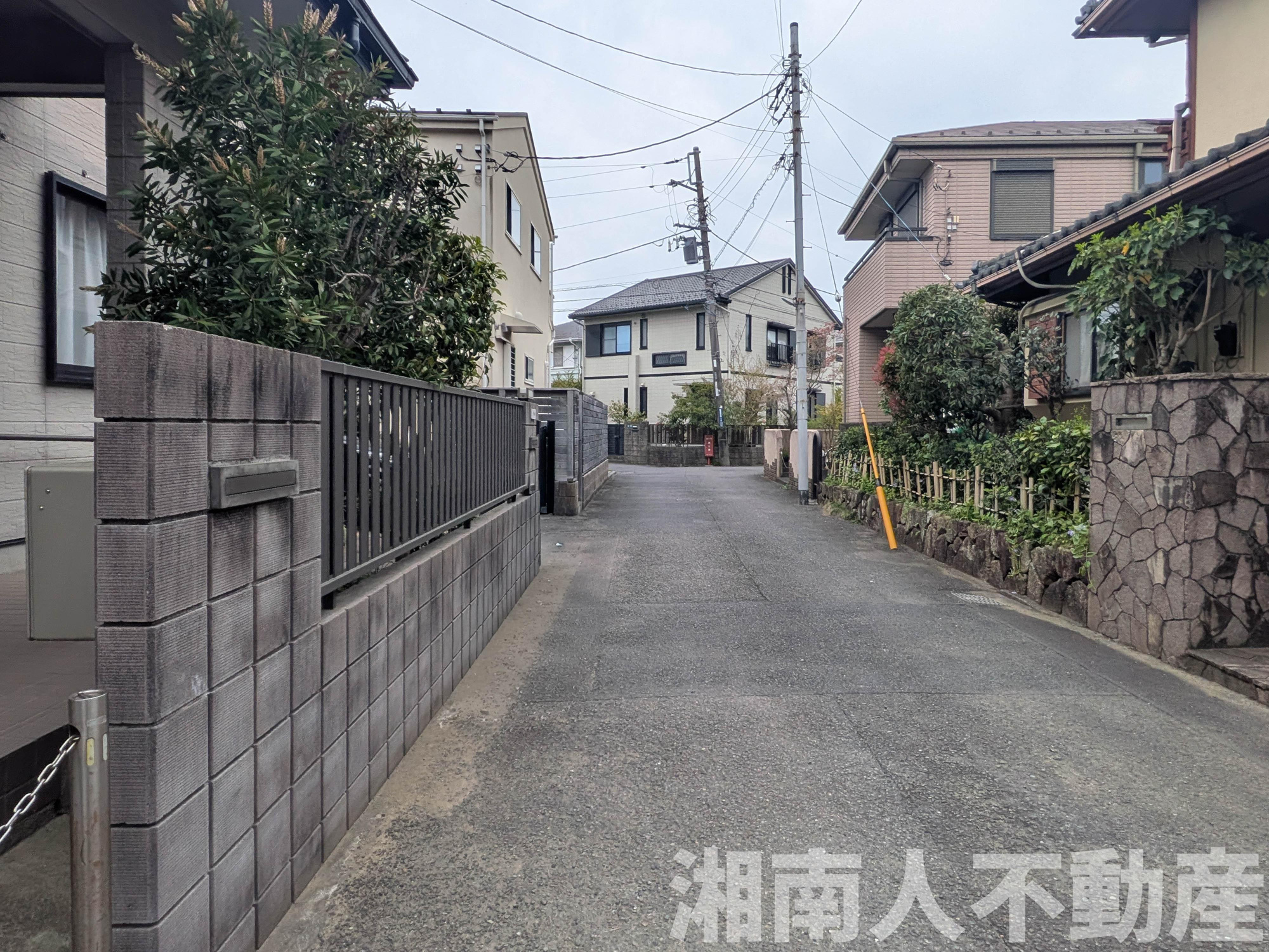 藤沢市鵠沼桜が岡１丁目１７－１１新築戸建ての前面道路含む現地写真|前面道路含む現地写真です