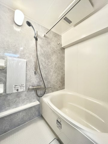 日商岩井高槻マンションの浴室|日々の疲れを癒すお風呂付です