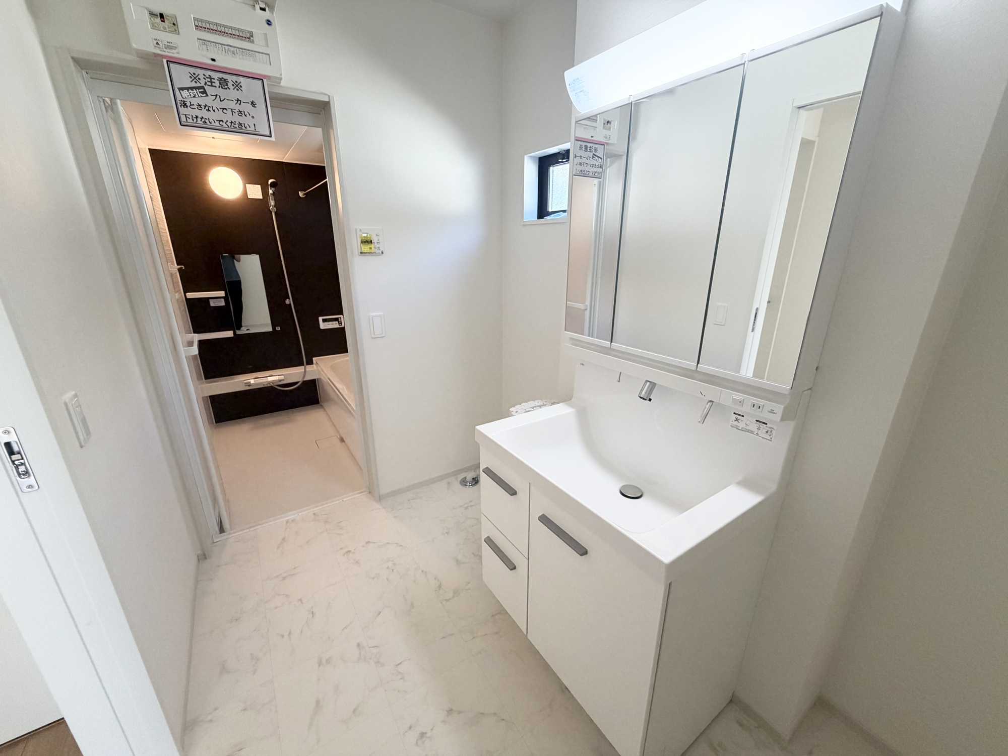 KEIAI GRACE　若林区大和町1期の独立洗面台
