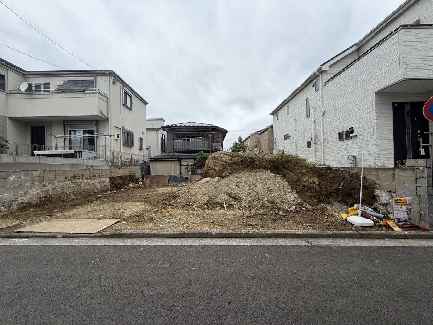 横浜市南区六ッ川2丁目　新築戸建て【仲介手数料無料】の外観