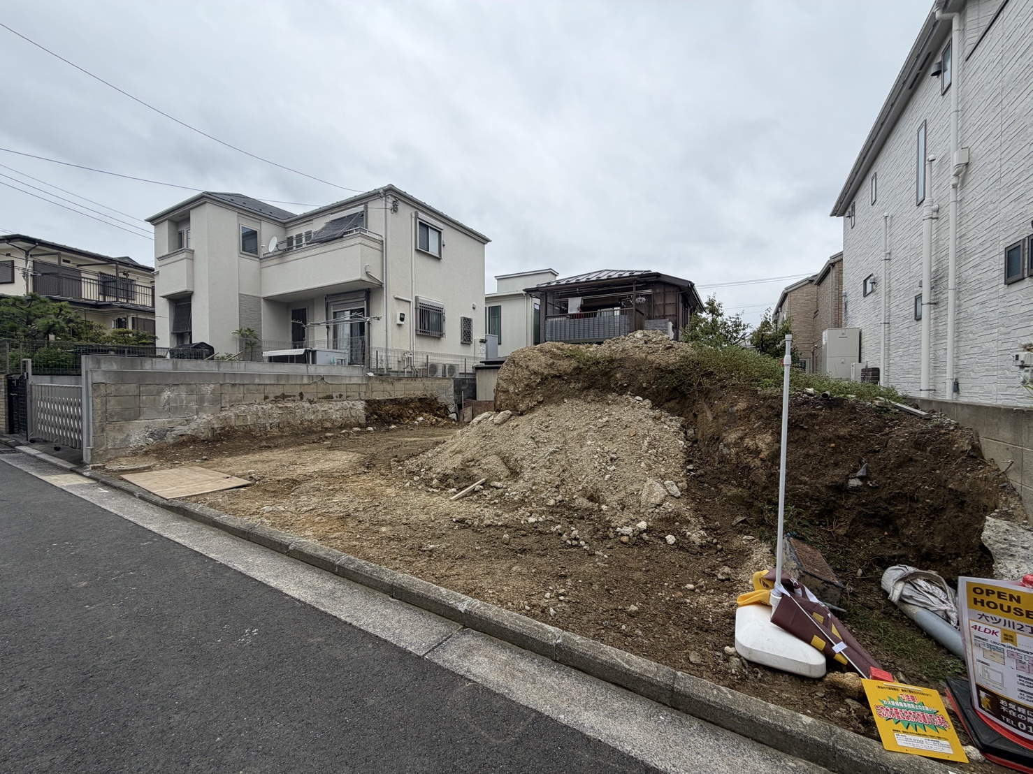 横浜市南区六ッ川2丁目　新築戸建て【仲介手数料無料】