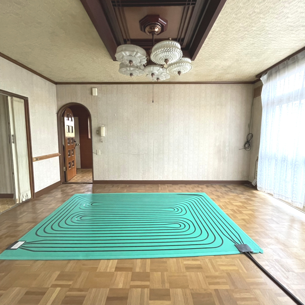 登別市若草町2丁目14-12　中古住宅の居間・リビング
