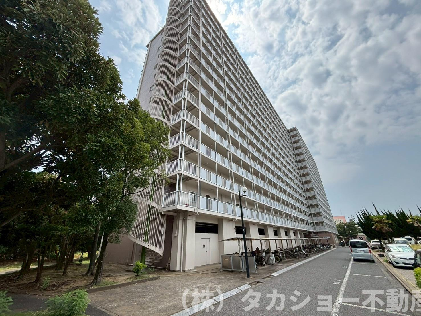 千葉ガーデンタウン　F棟の外観