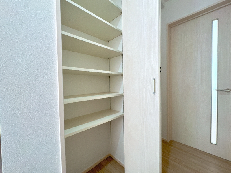 【2号棟　共用物入】