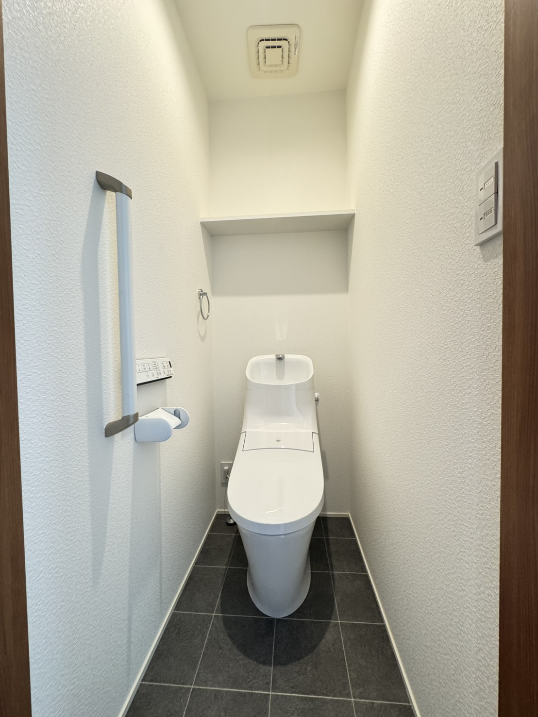 鶴甲２丁目戸建のトイレ