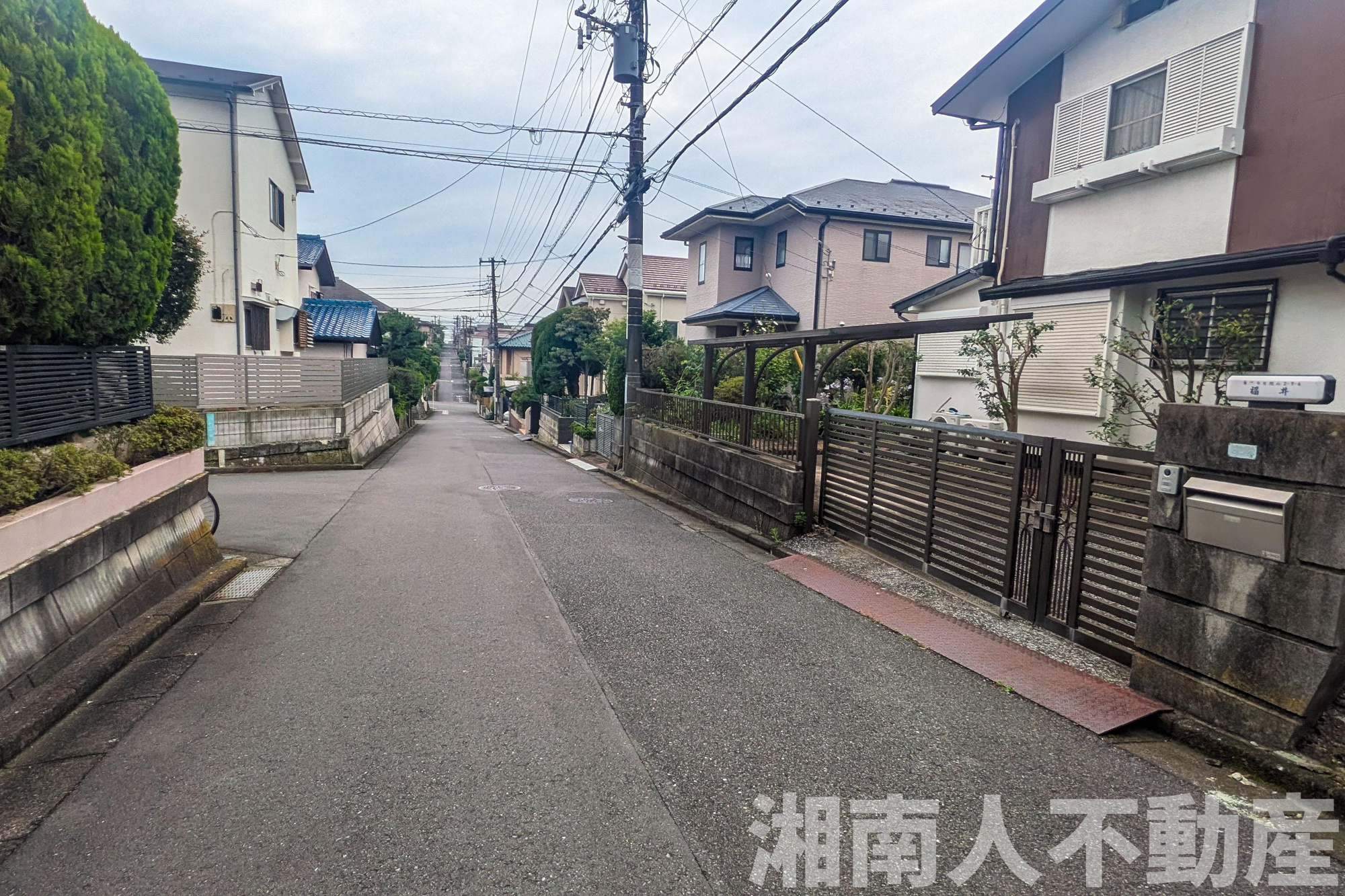 藤沢市片瀬山２丁目戸建の周辺