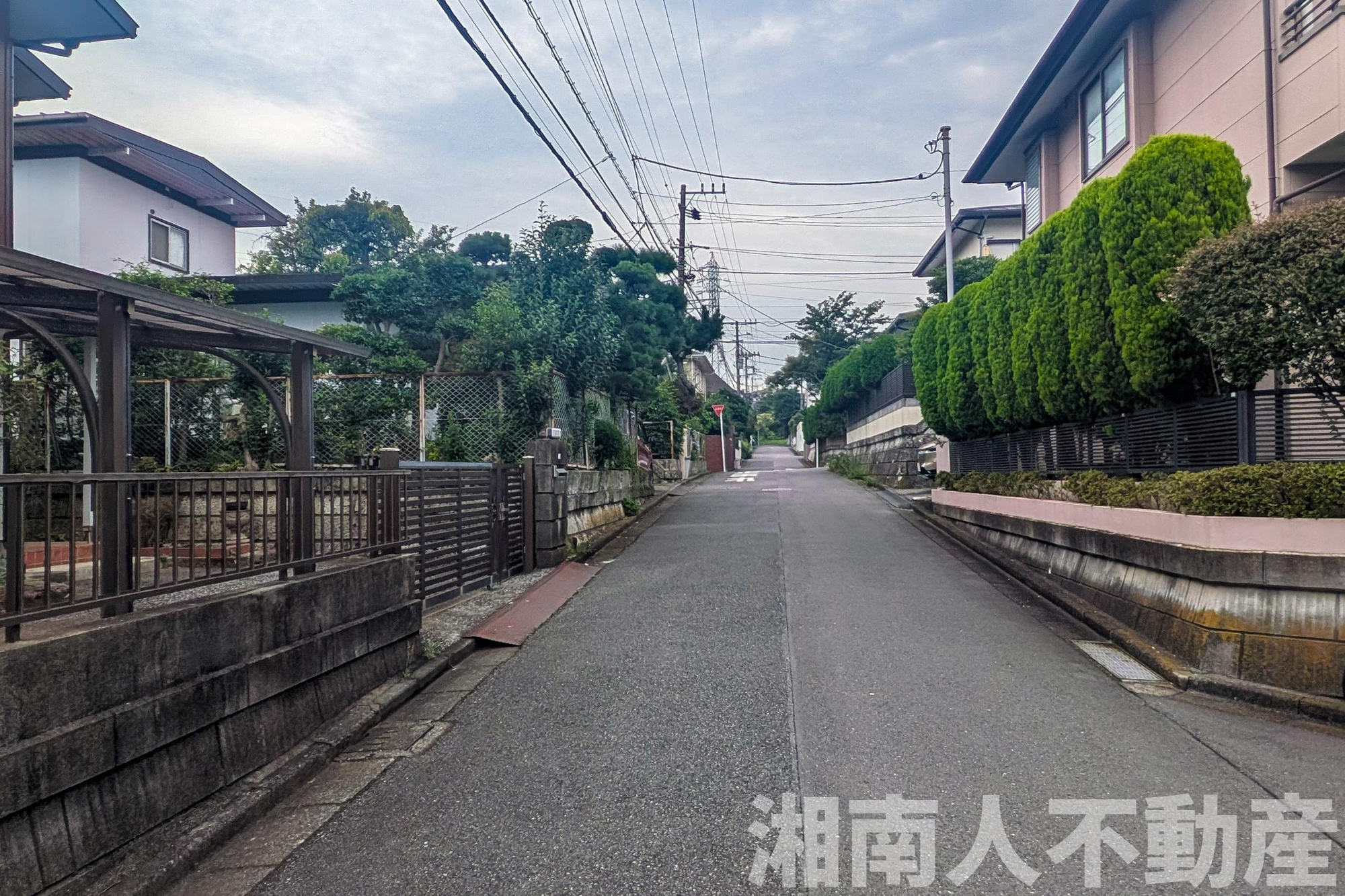 藤沢市片瀬山２丁目戸建の周辺