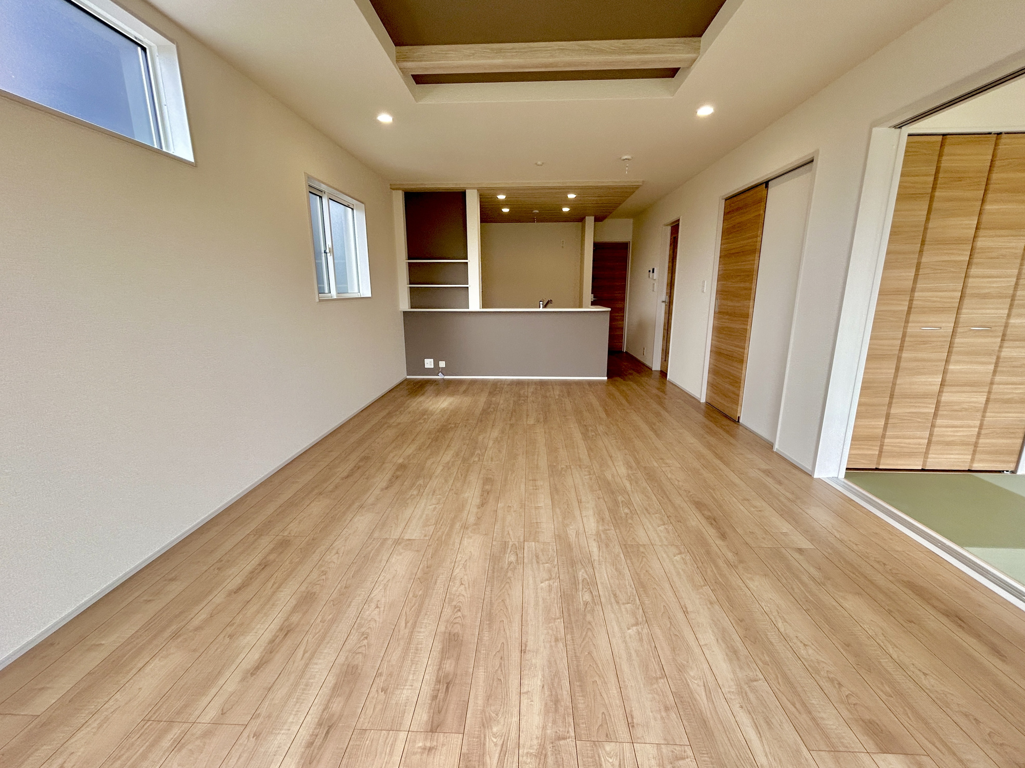 前橋市後家町2期　新築住宅全2棟の内観：施工例|同社施工例