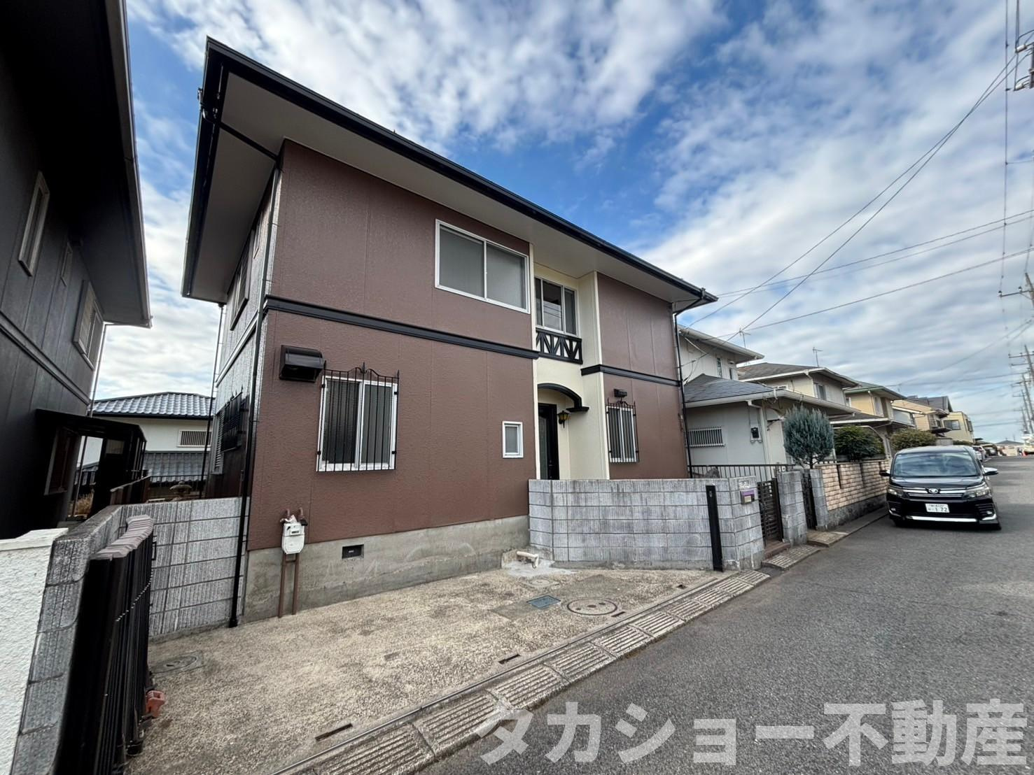 市原市西広一丁目　中古戸建　離れ付（軽量鉄骨造）の駐車場