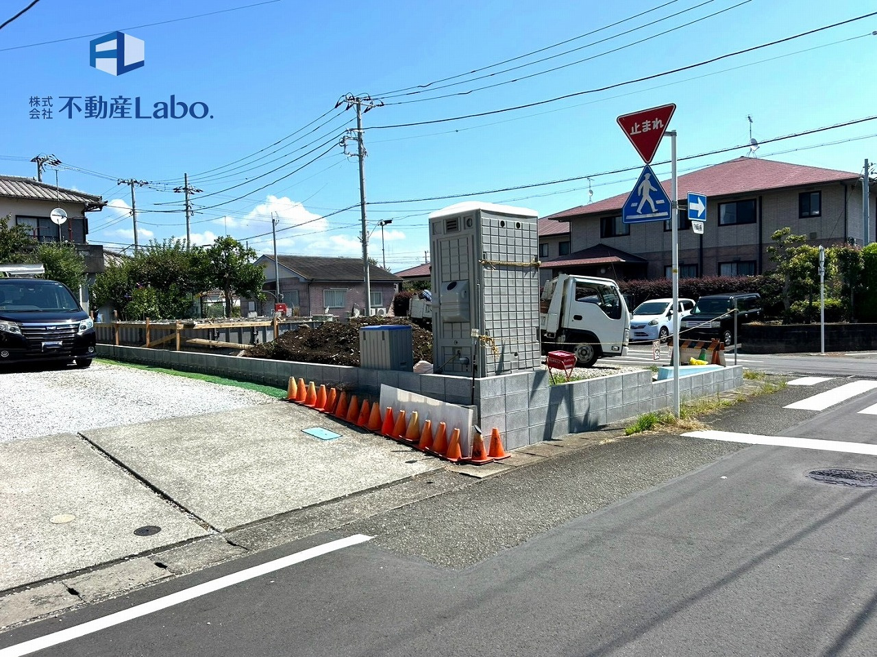 クレイドルガーデン　沼津市西添町　第11　全1棟の前面道路含む現地写真
