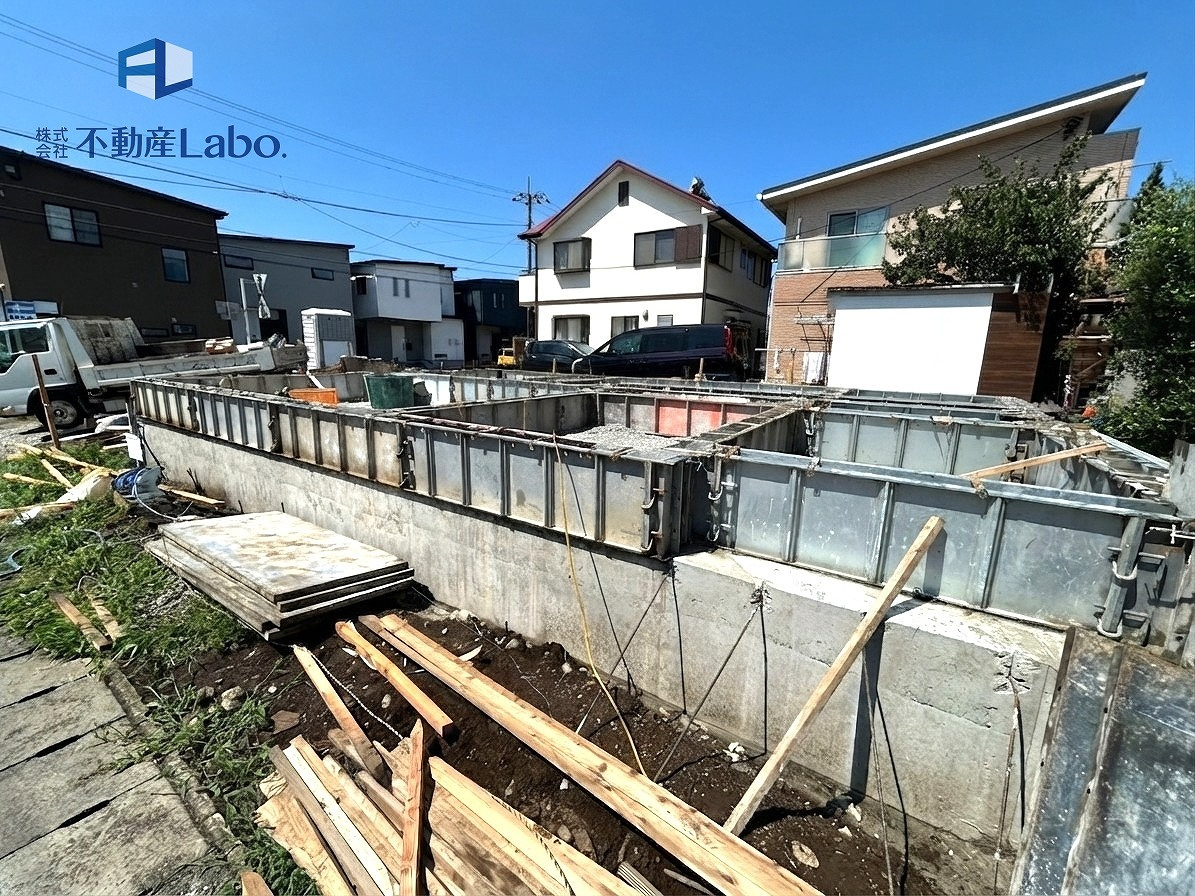 クレイドルガーデン　沼津市西添町　第11　全1棟の外観|南側と東側に道路のある角地で日当たり良好♪