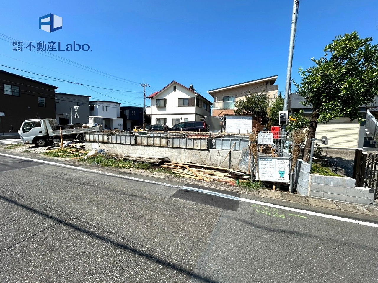 クレイドルガーデン　沼津市西添町　第11　全1棟の前面道路含む現地写真