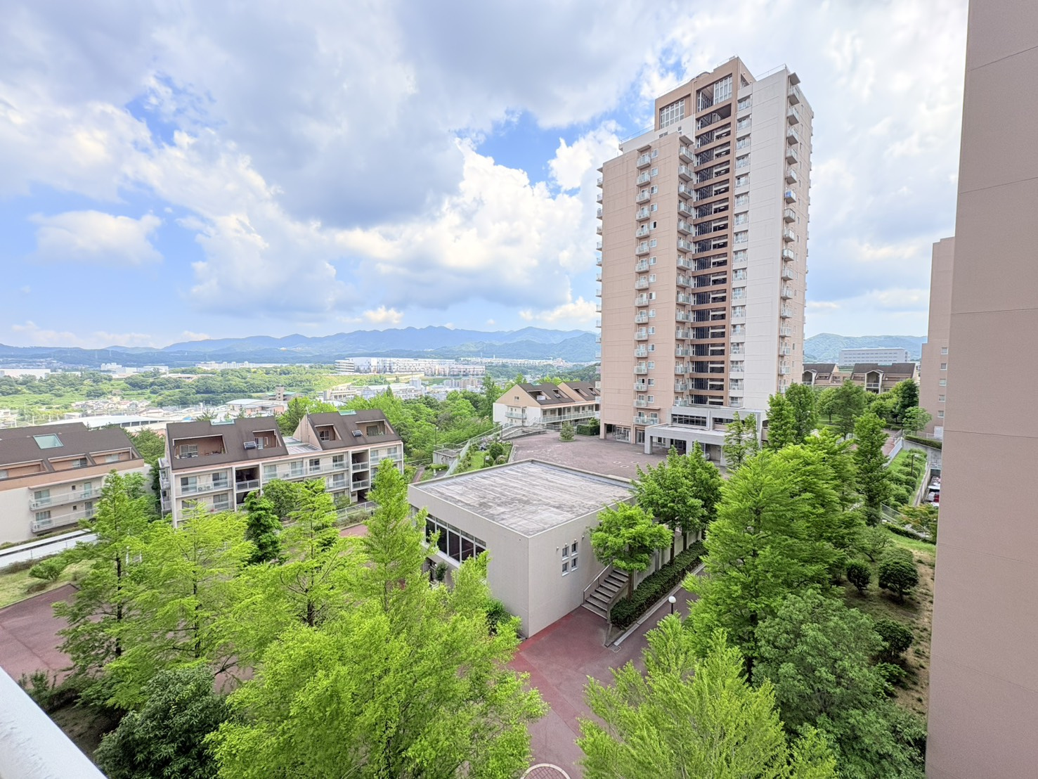 神戸市北区藤原台北町５丁目の中古マンションの展望|バルコニーからの眺望です