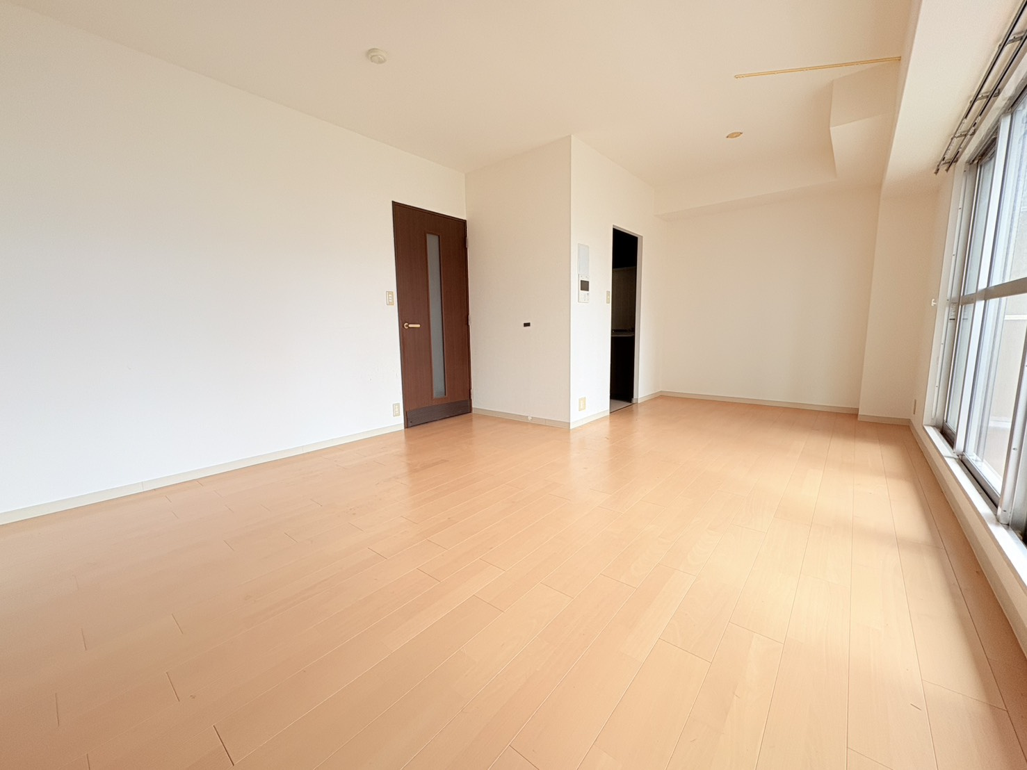 神戸市北区藤原台北町５丁目の中古マンションの居間・リビング|ゆったりとした居間です