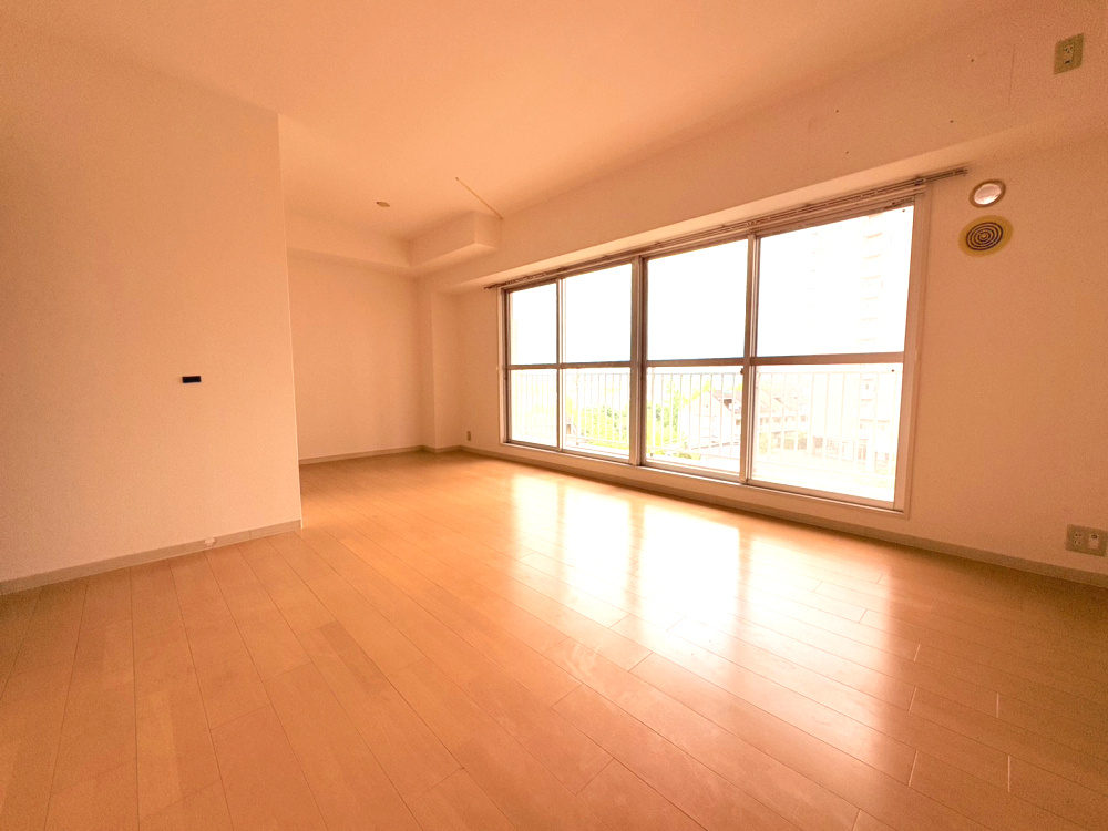 神戸市北区藤原台北町５丁目の中古マンションの居間・リビング|リビングです