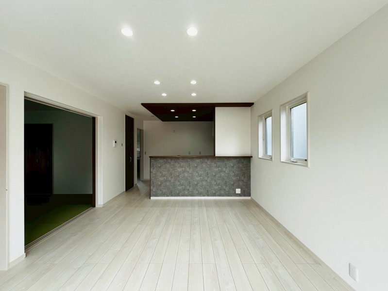 【太田町　4号棟　LDK16帖　】