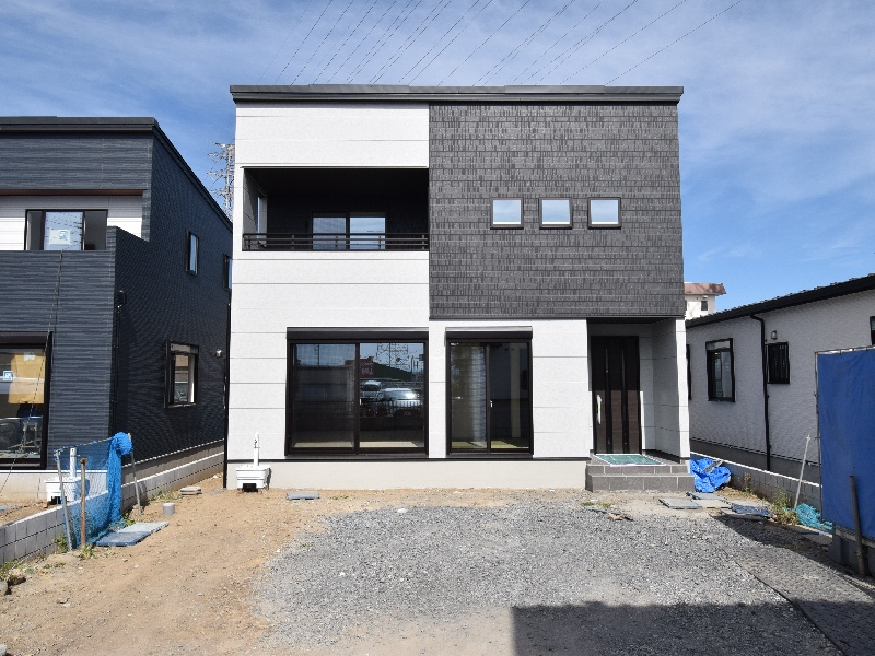 【２号棟：外観】外構工事：10月下旬完成予定