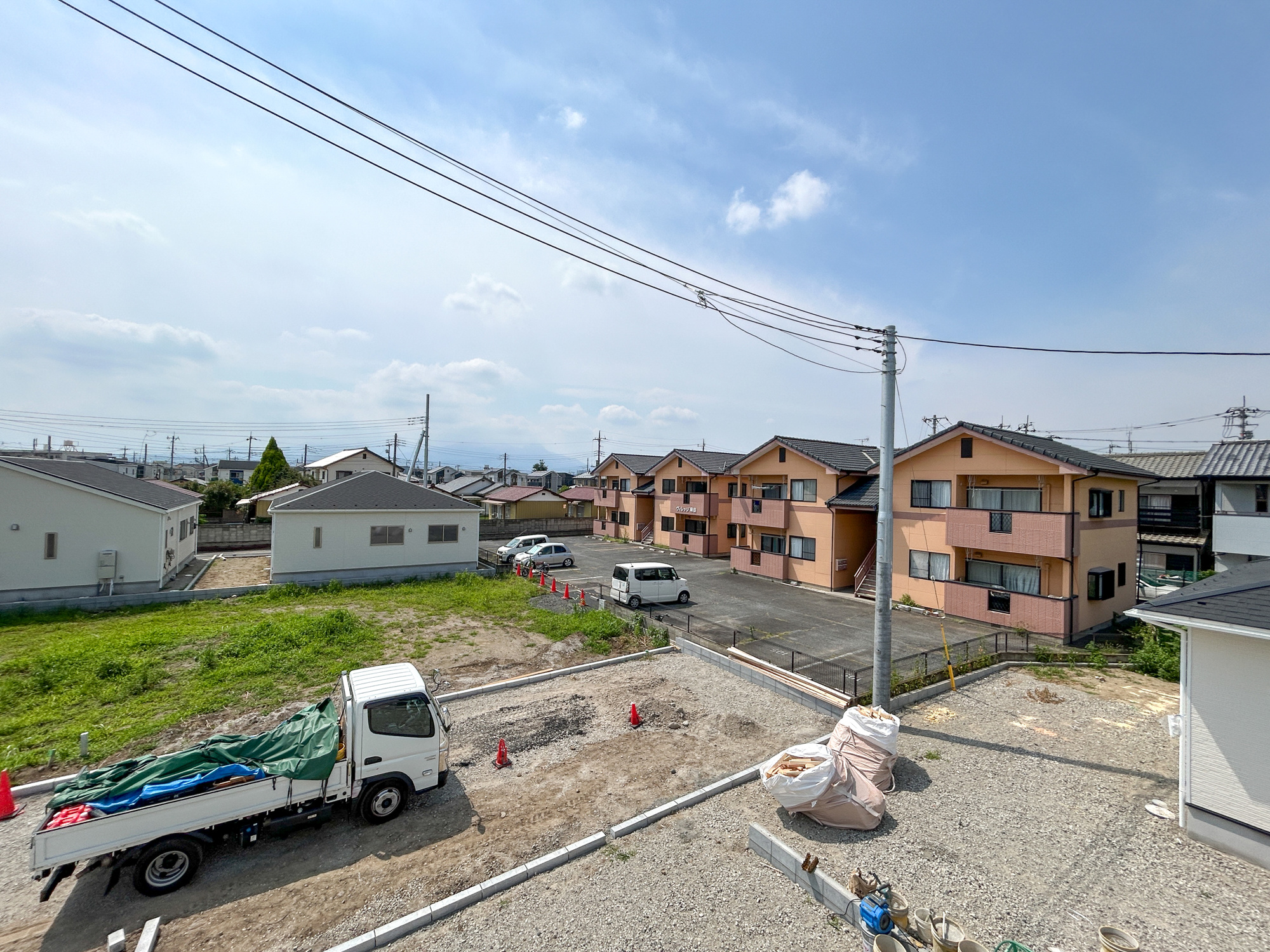 前橋市青柳町第28　新築住宅全10棟の展望|閑静な住宅地で子育て家族にピッタリ。毎日のお散歩も快適な緑に恵まれたエリアで、自然に包まれた穏やかな暮らしを実現するための、ゆとりある住環境が整っています。緑の潤いを感じながらホッと生活できそう。