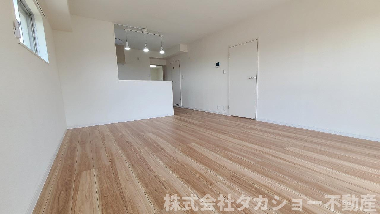 藤和千草台コープA棟の居間・リビング|同社施工例です。