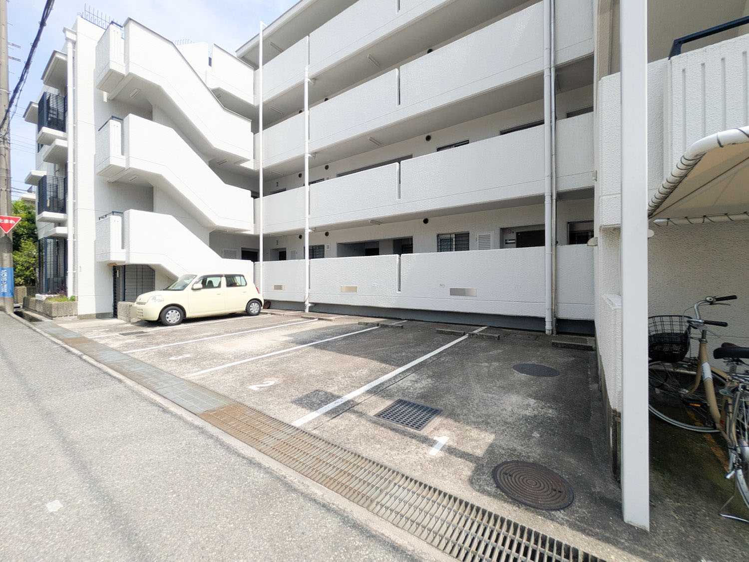 深江ロイヤルマンションの駐車場