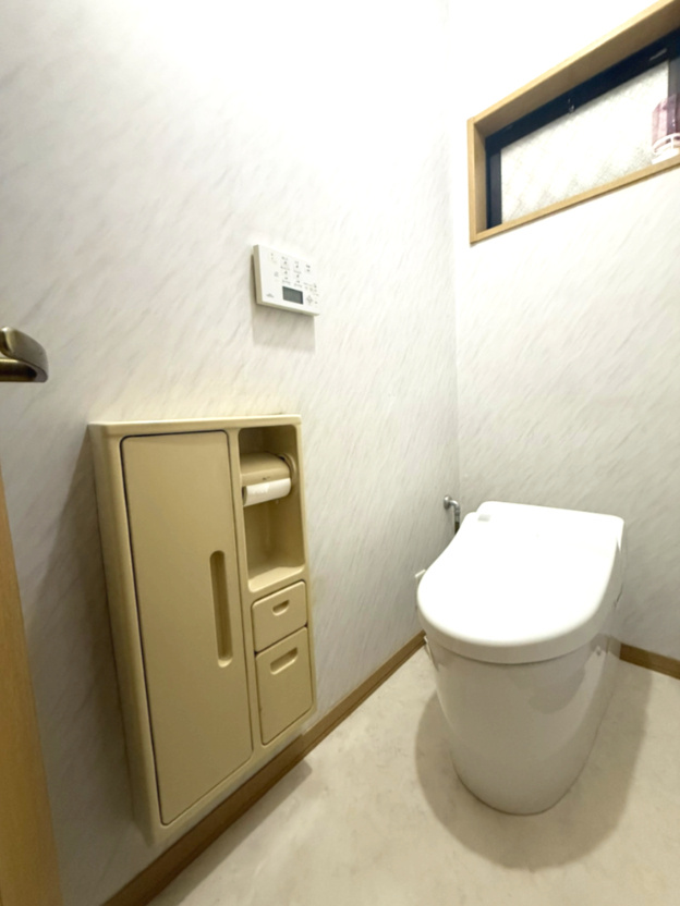 魚崎西町一丁目戸建のトイレ|2014年3月にトイレ交換済み