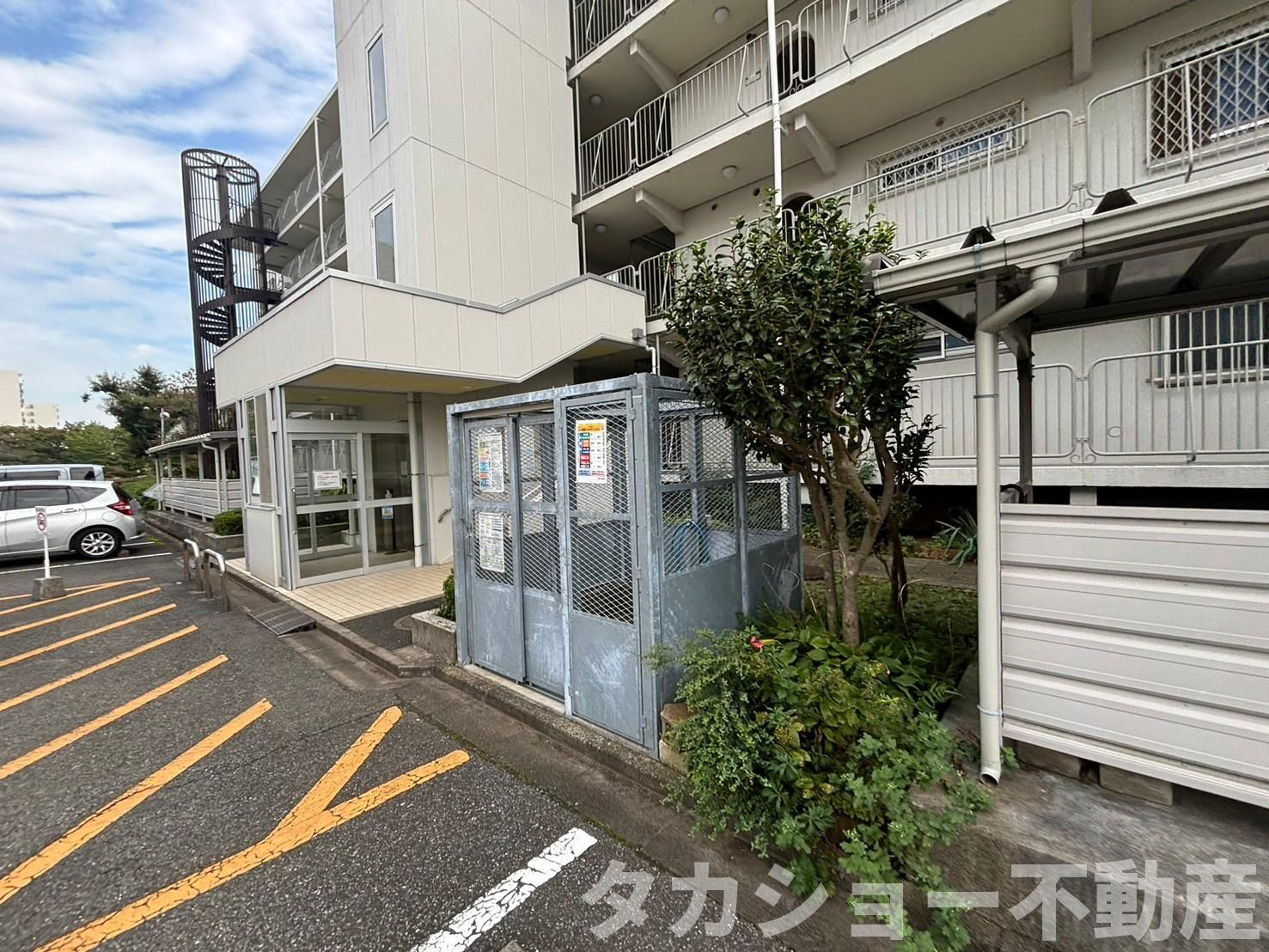稲毛ファミールハイツ　18号棟の外観|外観は落ち着いています