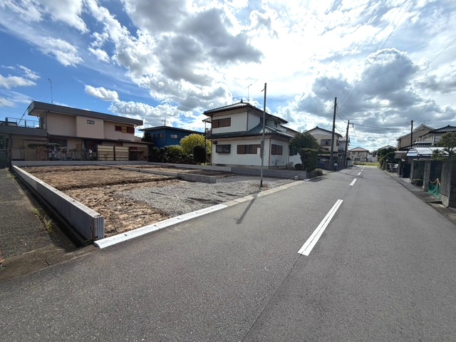 久喜市栗原4丁目（全2棟）前面道路