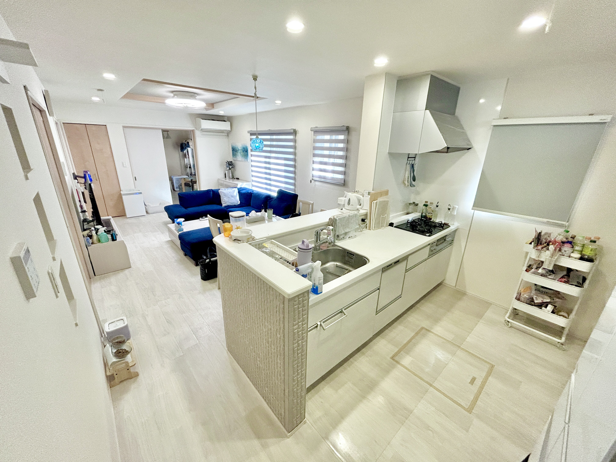 前橋市朝日が丘町３丁目　中古戸建のキッチン|"収納が多いのでキッチンの上は常にきれいに保てます！！
お料理がしたくなるそんな嬉しい・楽しいキッチンです♪"
