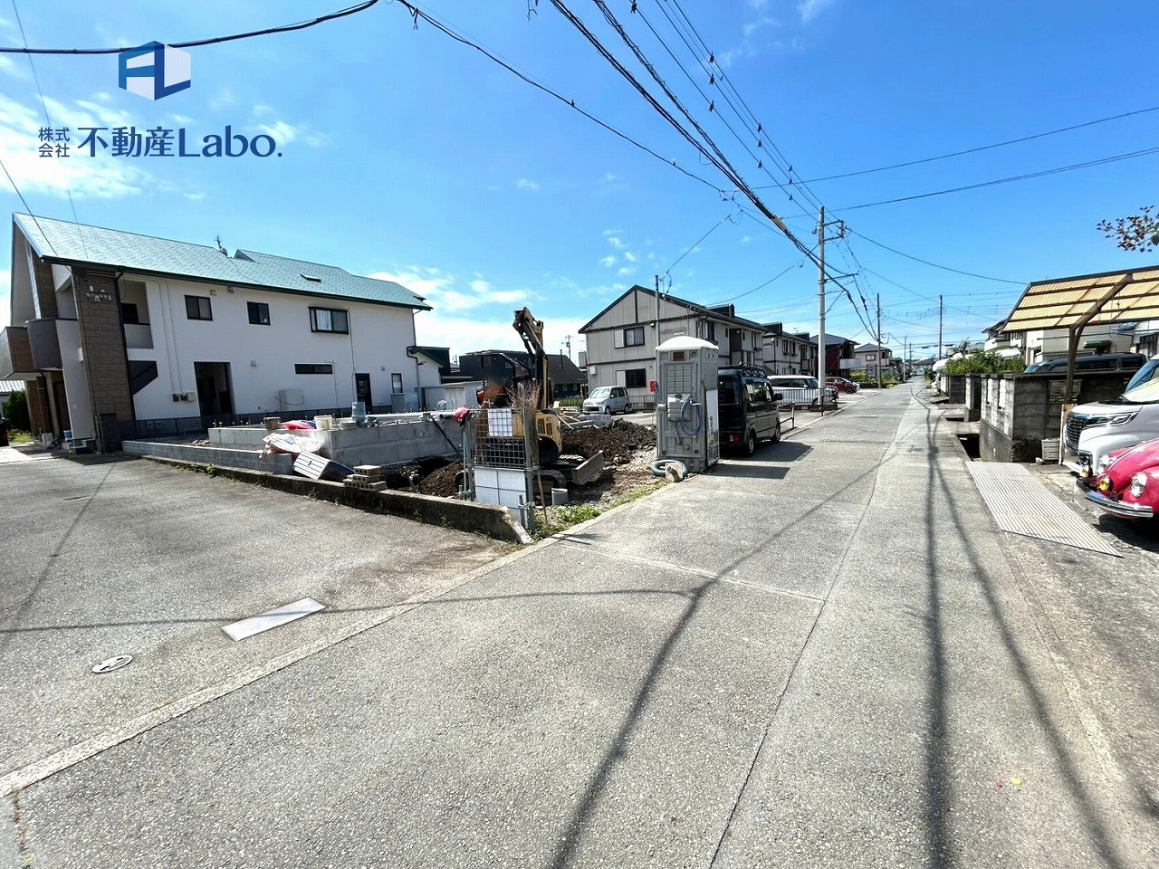 クレイドルガーデン　富士市中丸第11　全1棟の前面道路含む現地写真|●駐車スペース● 4台以上(車種による)駐車可能♪ 並列駐車のため、車の出し入れが楽々♪
