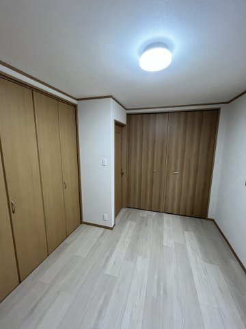 大阪市平野区平野東4丁目の洋室|ゆったりした洋室です