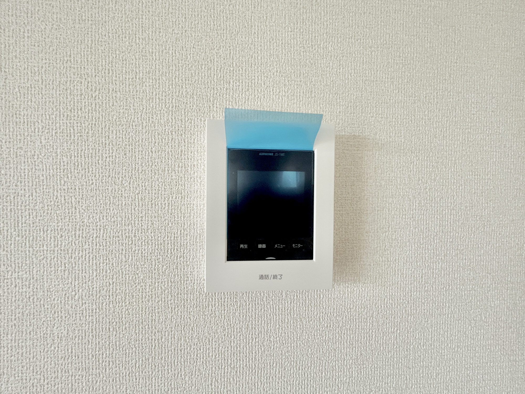 第3伊勢崎境　新築住宅全4棟の収納|TVモニタ付きのインターフォンには録画機能もあるので外出時誰が来たのか確認できます♪ 防犯機能も高く、今では必需品です！