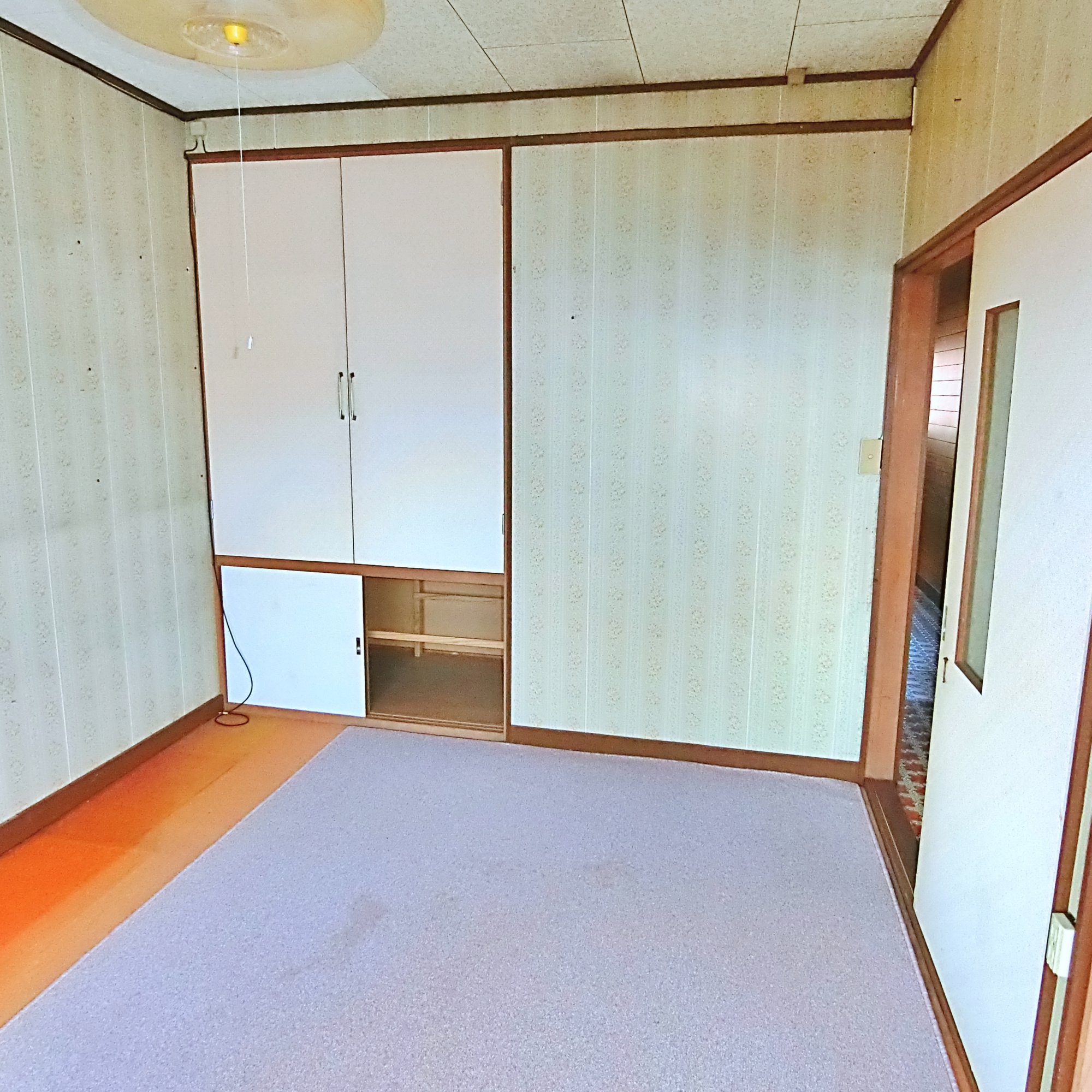 室蘭市東町2丁目19-12　店舗兼用中古住宅の洋室