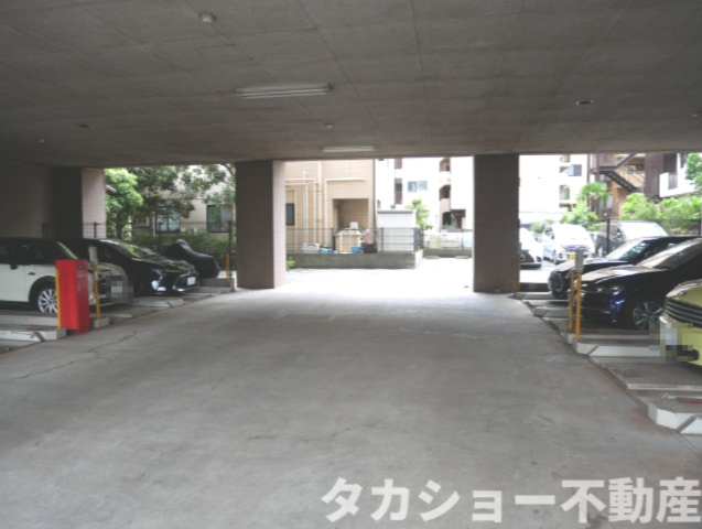 ダイアパレスポートアネックス千葉の駐車場|駐車場に車を止められます