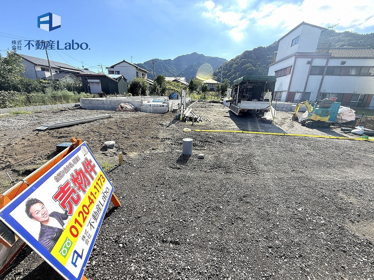 クレイドルガーデン　静岡市駿河区用宗　第4　全3棟の前面道路含む現地写真
