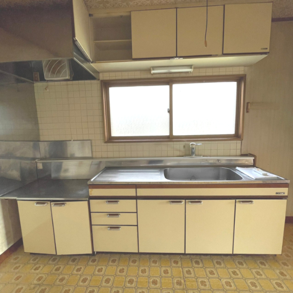 室蘭市白鳥台1丁目22-4　中古住宅のキッチン