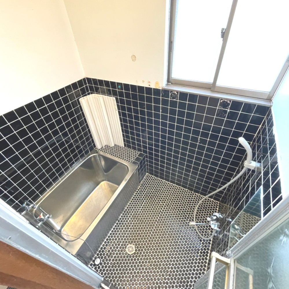 室蘭市白鳥台1丁目22-4　中古住宅の浴室