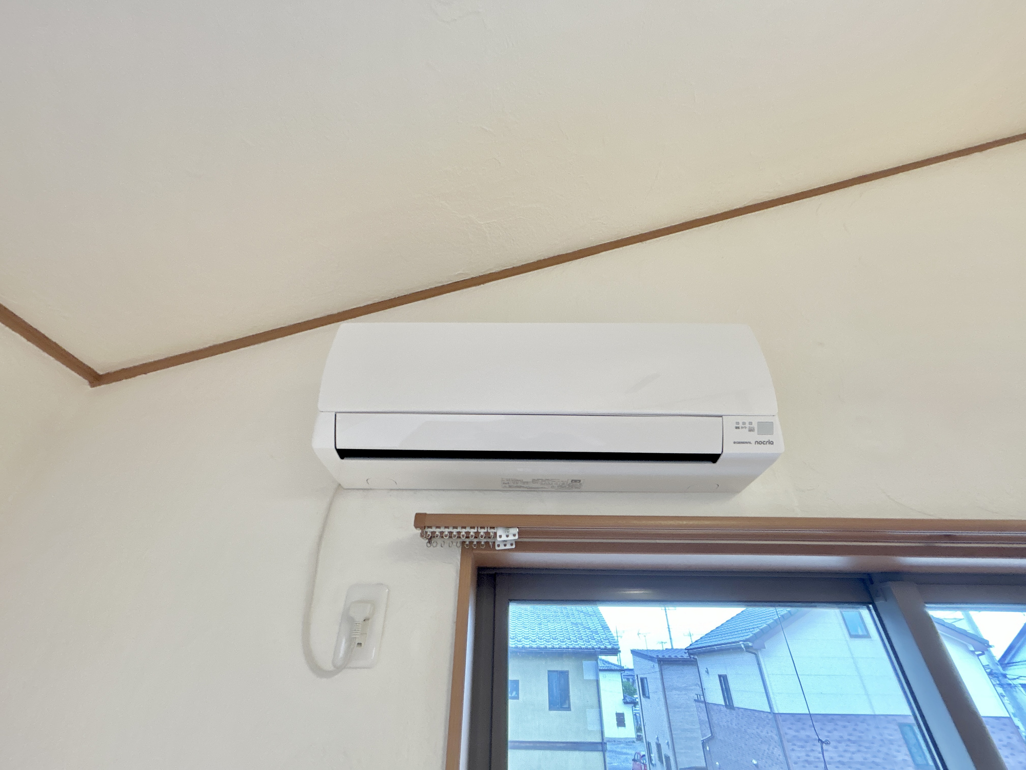 前橋六供町1丁目　中古物件の冷暖房・空調設備|エアコンが最初からついている物件です♪						
						
