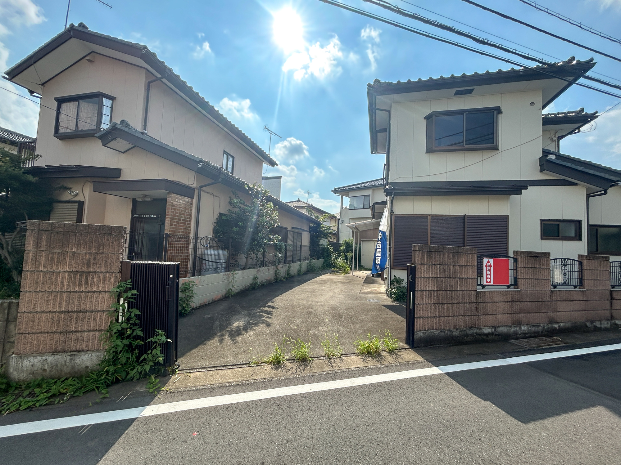 前橋市青柳町1期　中古住宅の駐車場|駐車場は全面アスファルト施工済みでお手入れ不要です(^^♪