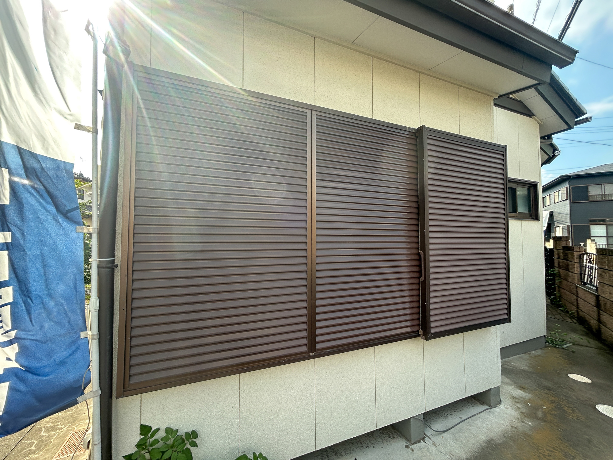 前橋市青柳町1期　中古住宅の防犯設備|防風、防犯、防音、断熱と様々な効果を発揮する雨戸付きです♪