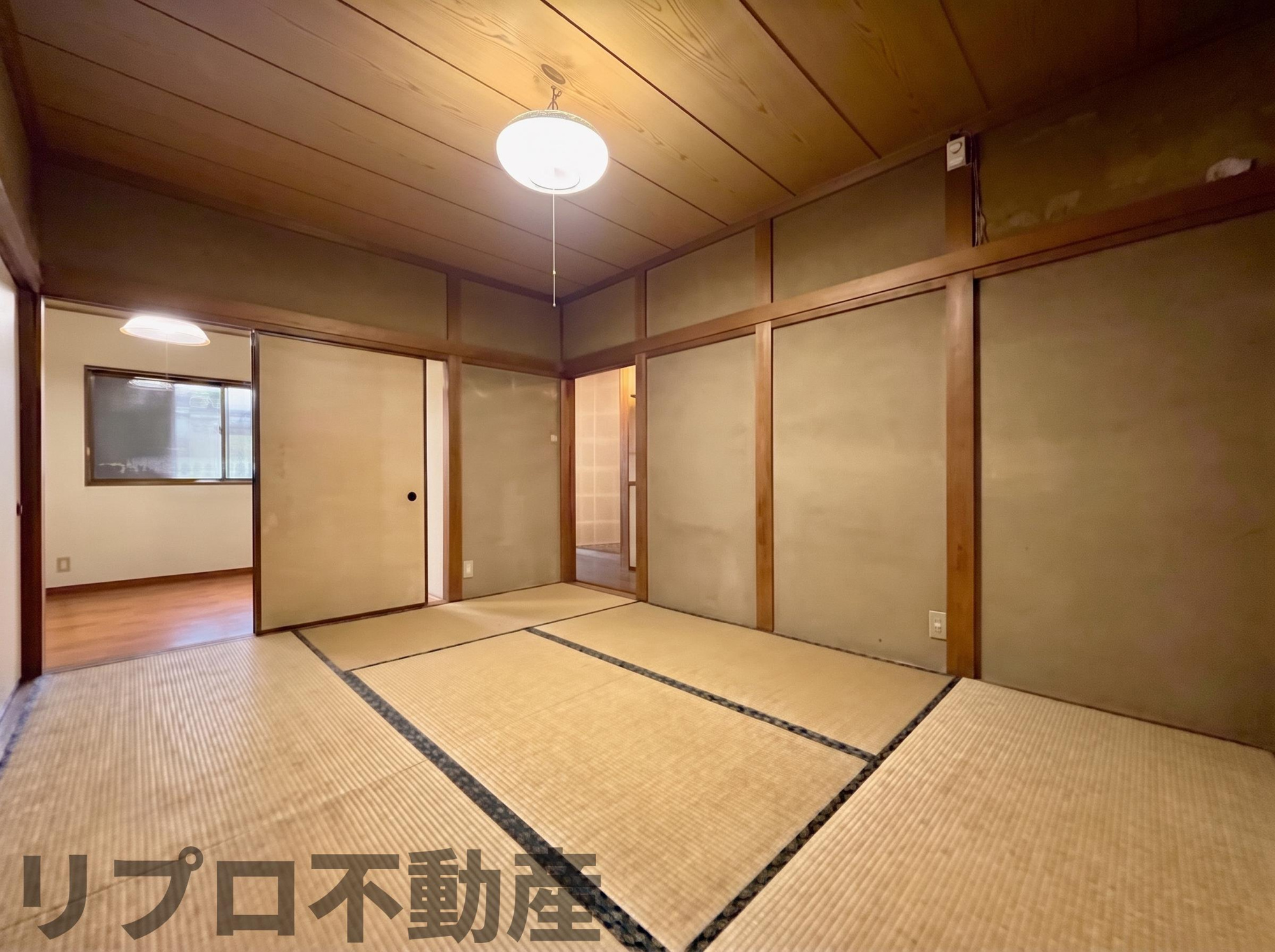 柏市船戸　中古戸建の和室|1階にある6帖の和室！客間やくつろぎの空間など、多用途に活用できます！
