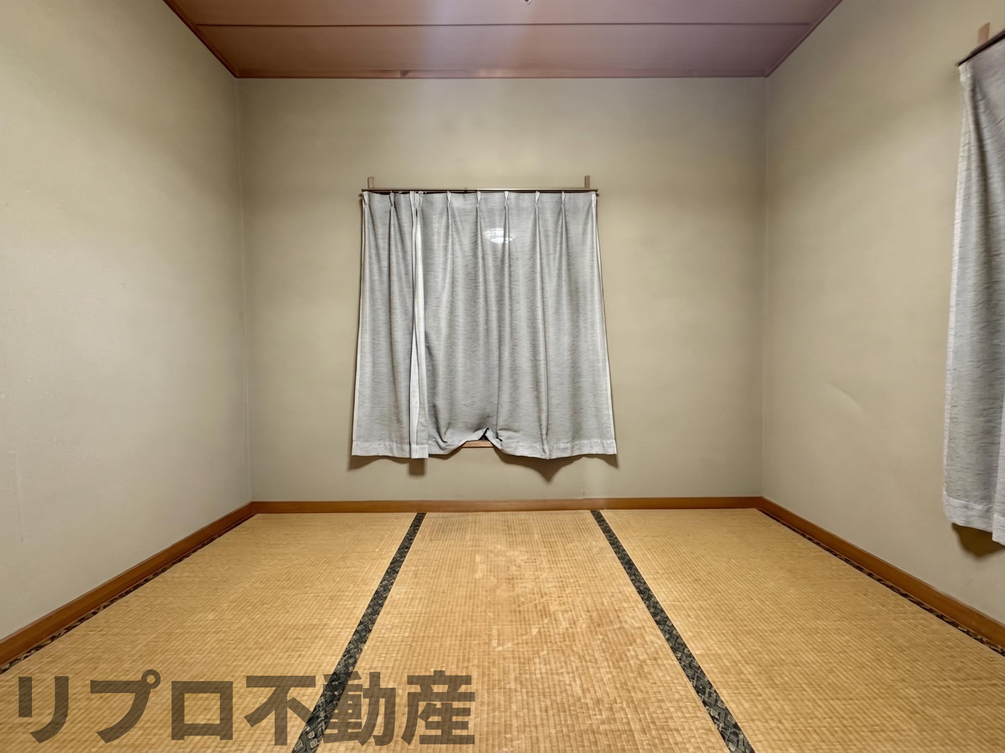 柏市船戸　中古戸建の和室|畳の温もりを感じる4.5帖の和室！落ち着いて過ごせる居心地の良い空間です！