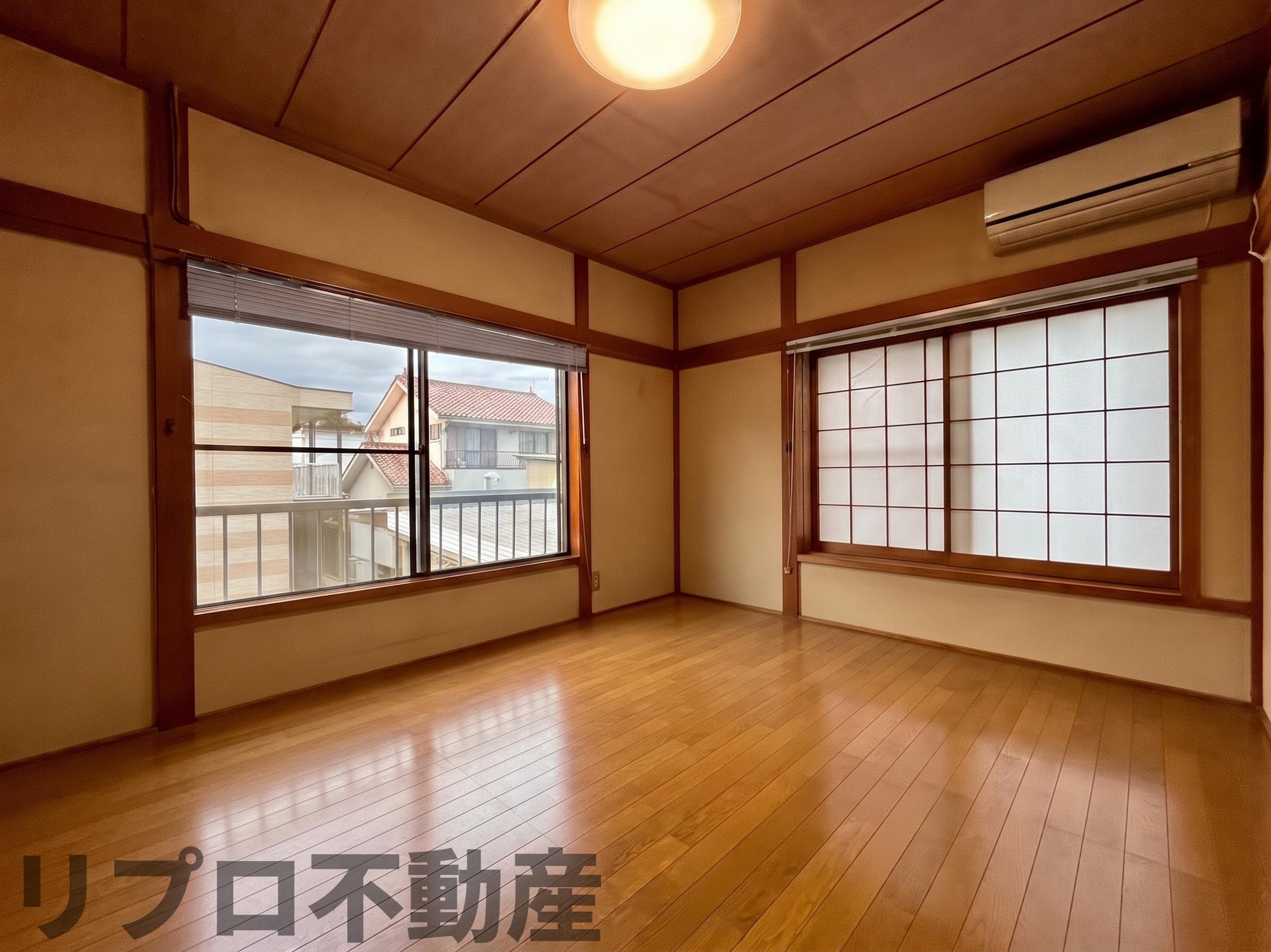 柏市船戸　中古戸建の洋室|2階には広々とした洋室！家具を置いてもゆとりがあり、快適なプライベート空間を演出できます！