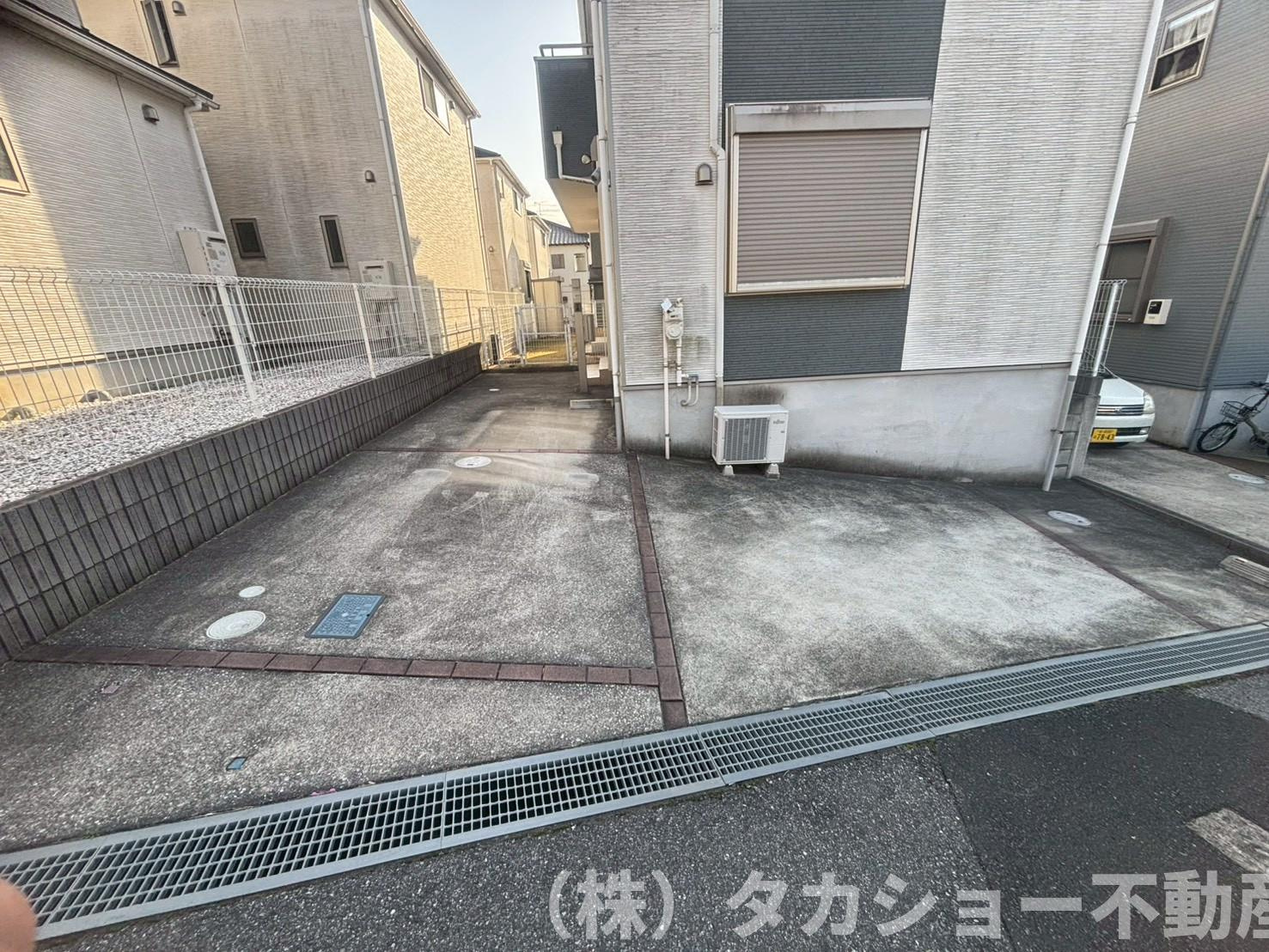 市原市西広　中古戸建の駐車場