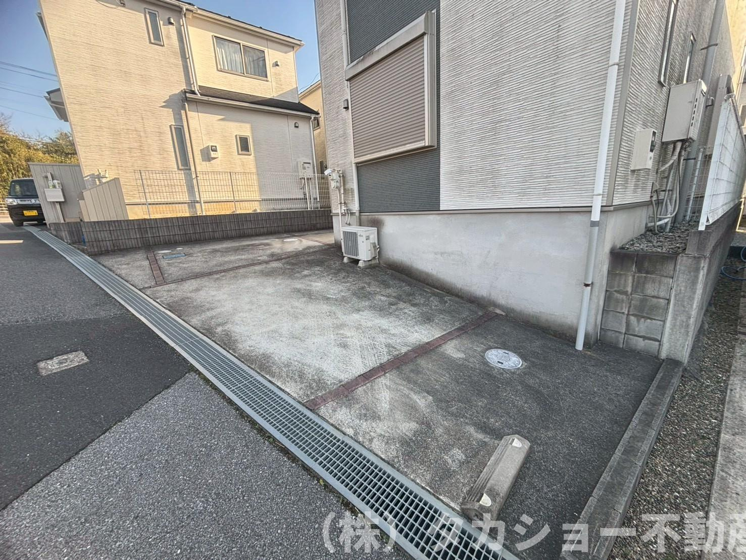 市原市西広　中古戸建の駐車場