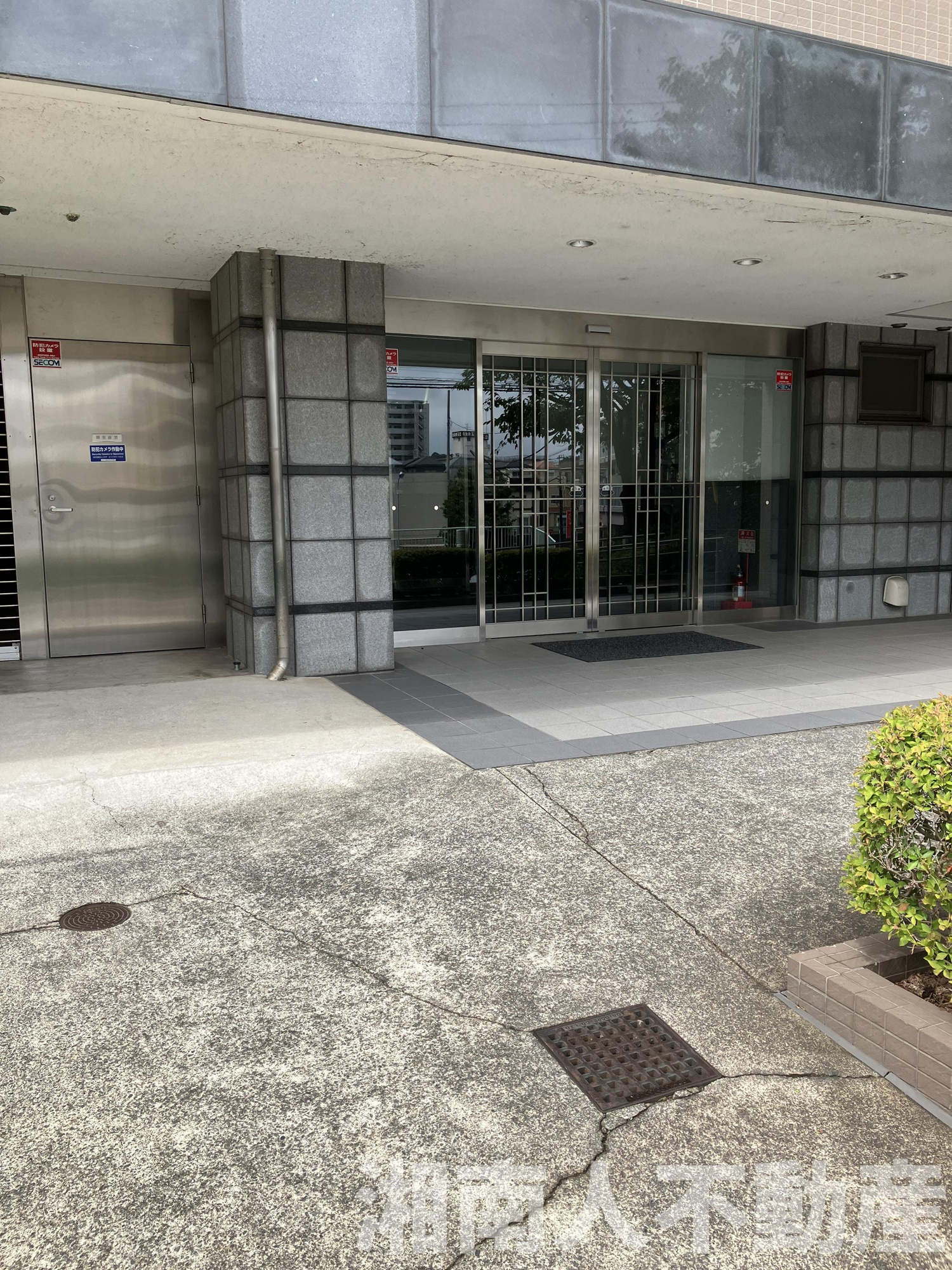 プレール鎌倉岡本のエントランス|建物の内部です