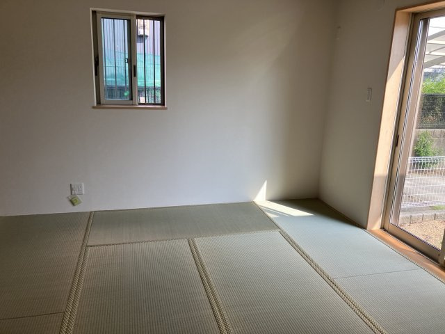 大阪府和泉市みずき台2丁目18-7の和室|柔らかい畳が心地よい和室