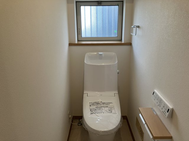 大阪府和泉市みずき台2丁目18-7のトイレ|コンパクトで使いやすいトイレです