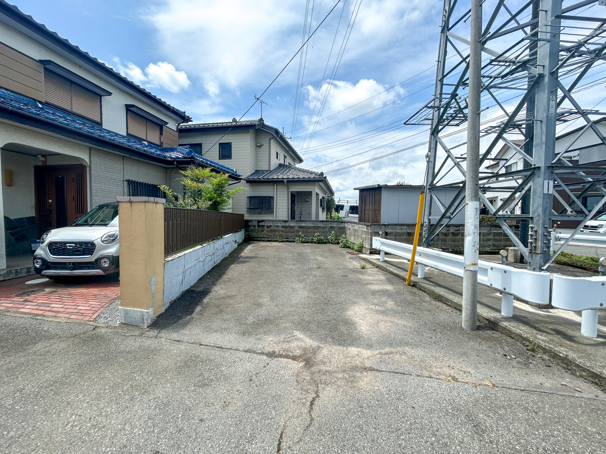 前橋市下細井町　中古住宅の駐車場|駐車2台可能です♪