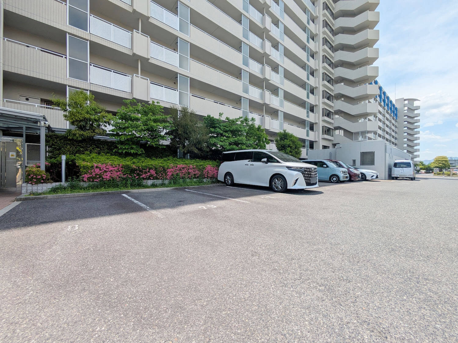 芦屋ハイタウンの駐車場
